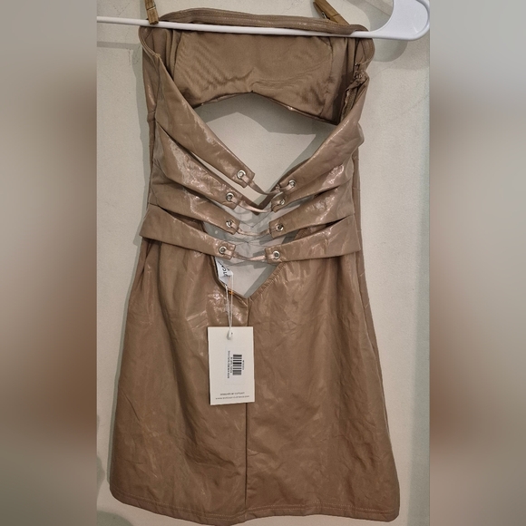 Elegant Strapless Tan Dress - Picture 5 of 8